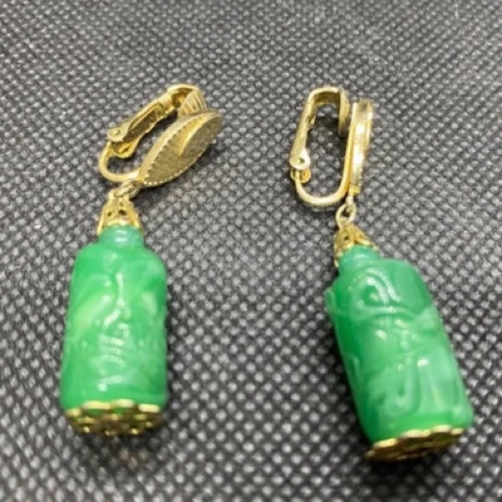 ✨Gorgeous Jade Color Earrings✨